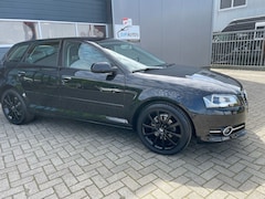 Audi A3 Sportback - 1.2 TFSI Attraction Advance S-tronic / Airco / Clima / Cruise control / LM-velgen / Afn.trekhaak / Mistlampen Etc!