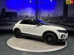 Volkswagen T-Roc - 1.5 TSI Style *LED*Virtual*DAB+*PDC V&A*Trekhaak*NAVI*AppConnect