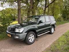 Toyota Land Cruiser 100 - LandCruiser 4.2 VX Standard Roof Window Van