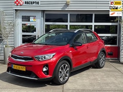 Kia Stonic - 1.0 T-GDi DynamicLine Navi / Carplay / A.Cam / Trekhaak / 1-Eig