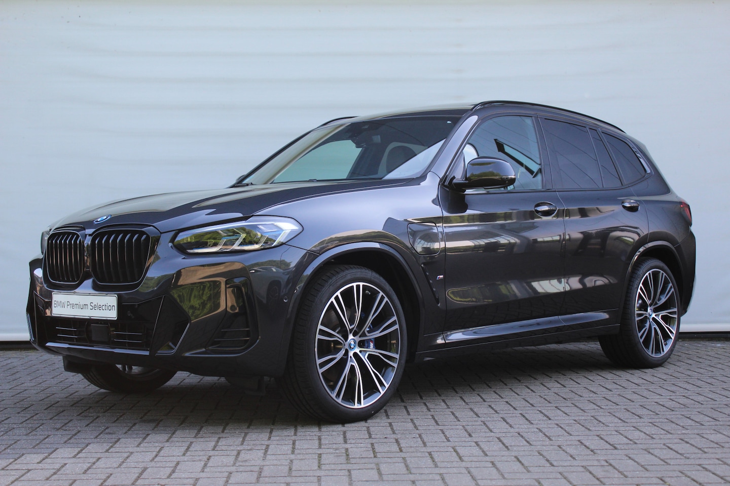 BMW X3 - xDrive30e M Sport Automaat / Panoramadak / Trekhaak / Sportstoelen / Laserlight / Active C - AutoWereld.nl