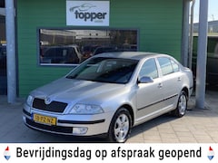 Skoda Octavia - 1.6 Elegance | Automaat | CruiseControl | StoelVw.|