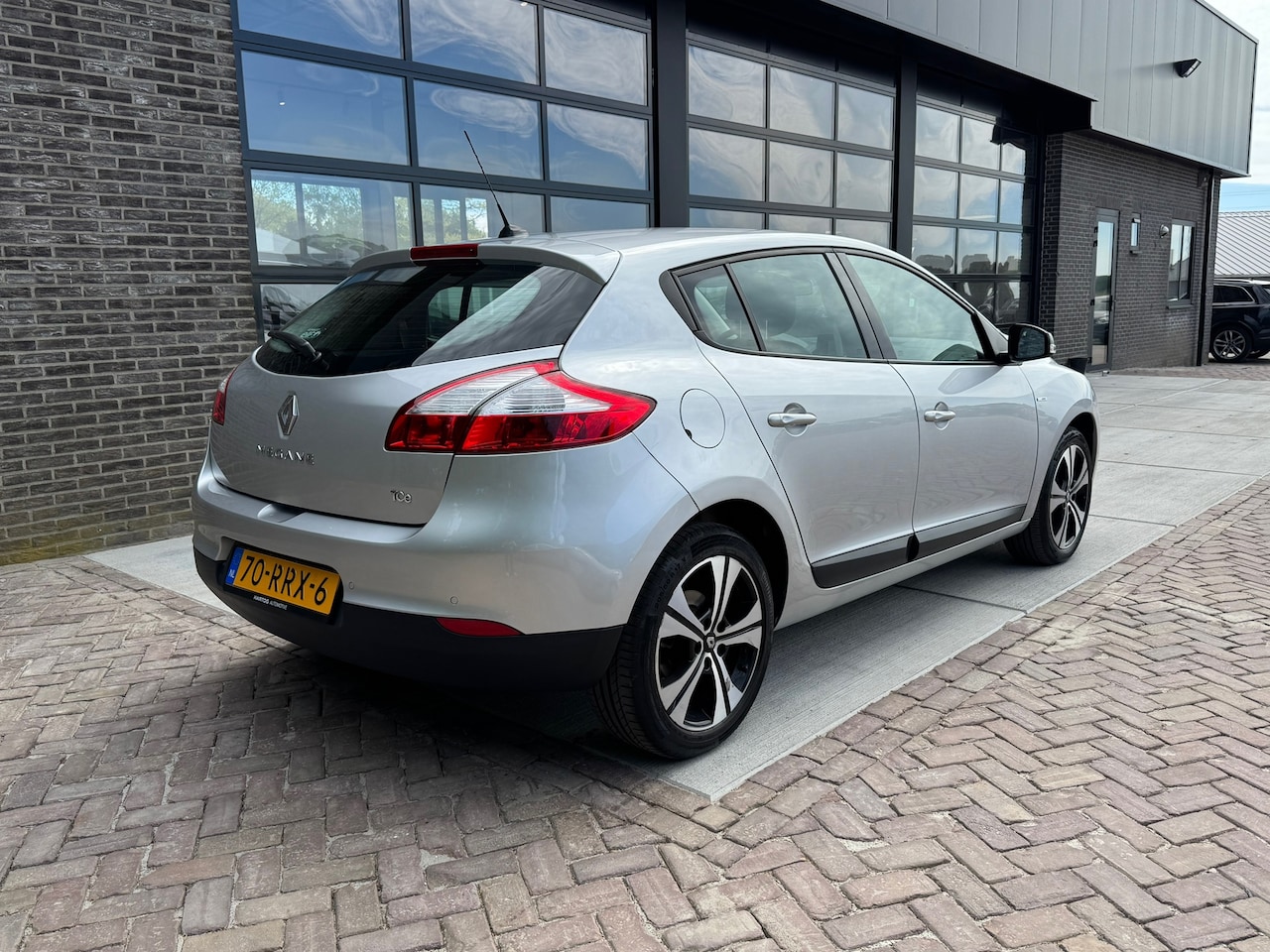 Renault Mégane - 1.4 TCe Bose | 31.000KM! | Navi | Clima | Cruise | - AutoWereld.nl