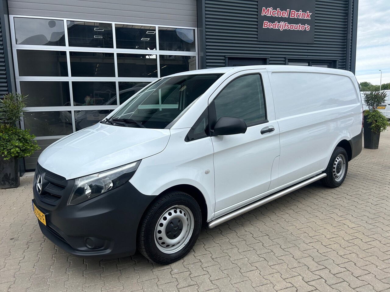 Mercedes-Benz Vito - 111 CDI Lang Airco Euro 6 - AutoWereld.nl