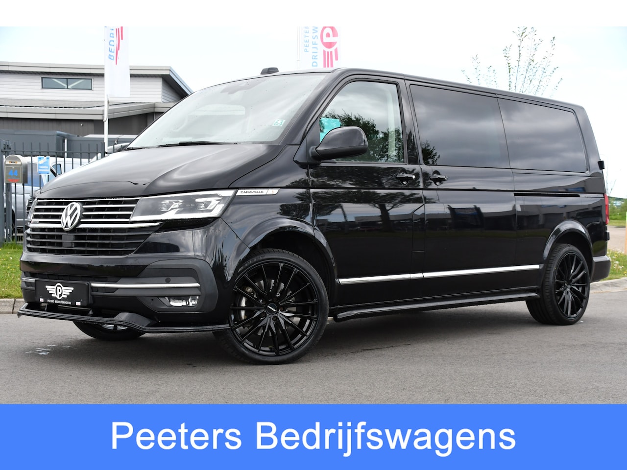 Volkswagen Transporter - 2.0 TDI L2H1 30 DC Bulli Full Options! Virtual, Adaptieve Cruise, Camera, Carplay, Leder, - AutoWereld.nl