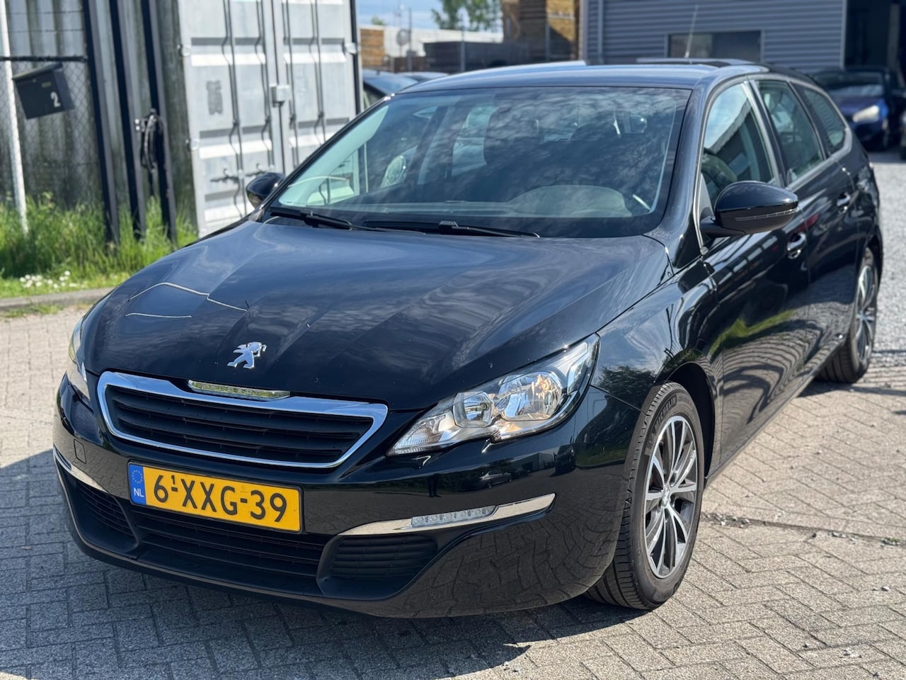 Peugeot 308 SW - 1.2 e-THP Blue Lease Navi Clima Elektronisch Ramen - AutoWereld.nl
