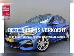 BMW 2-serie Active Tourer - BWJ 2018 220i HIGH EXECUTIVE 192 PK M-SPORT AUTOMAAT TREKHAAK / NAVI / CLIMA / CRUISE / HE