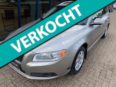 Volvo V70 - 2.5FT Summum 200PK LEER / ECC / PDC / TREKHAAK