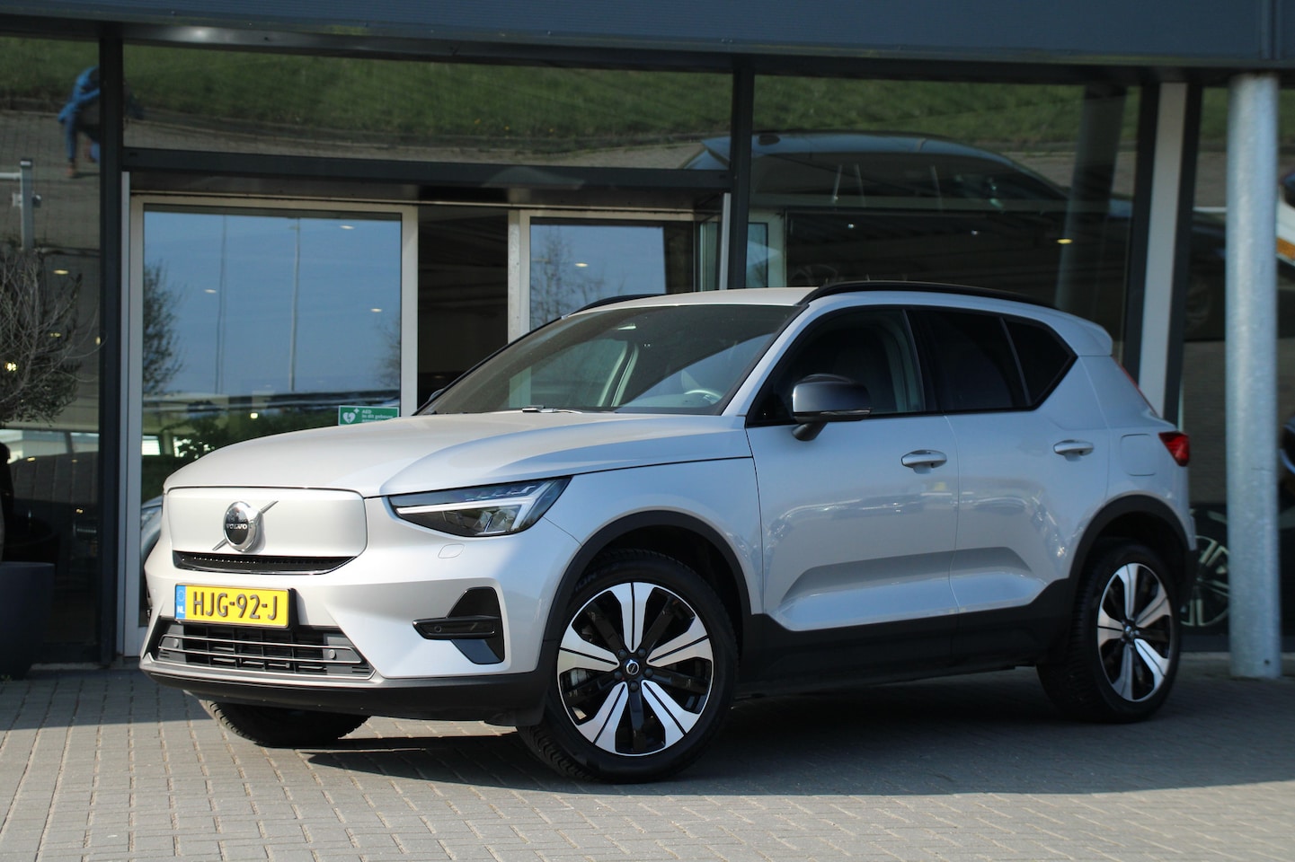 Volvo XC40 - Volvo Recharge Core 70 kWh | Climate Pack | Getint Glas | Camera | 19-Inch | Climate Pack - AutoWereld.nl