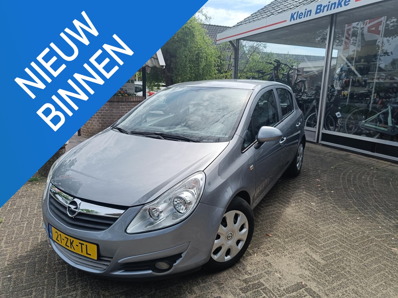 Opel Corsa - 1.2-16V Enjoy Airco - AutoWereld.nl