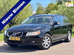 Volvo V70 - 2.0T Kinetic Clima Navi Compleet Dealer Onderhouden NAP