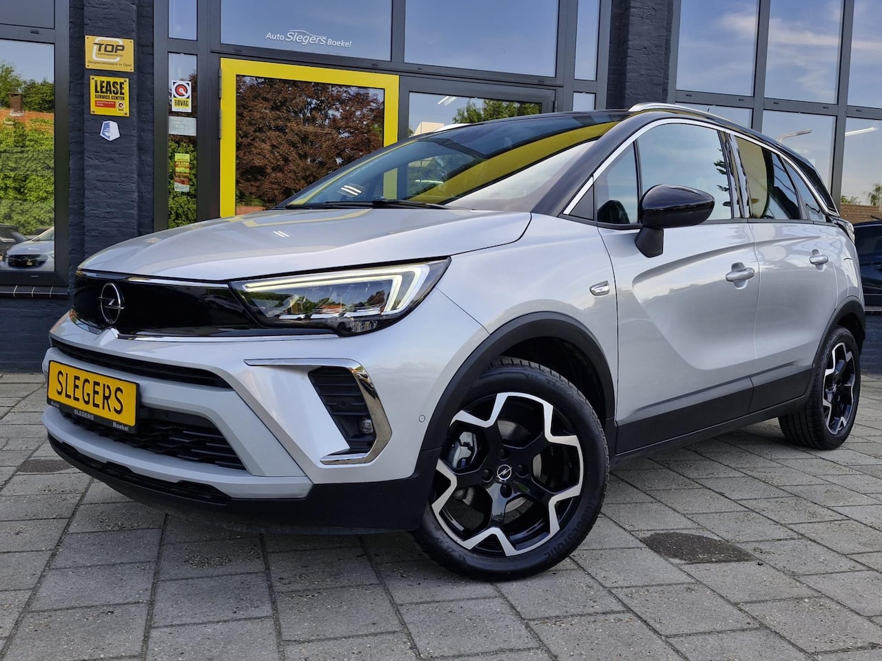Opel Crossland - 1.2 Ultimate | Parkeer Camera | Parkeer Sensoren | Apple Carplay en Android Auto - AutoWereld.nl