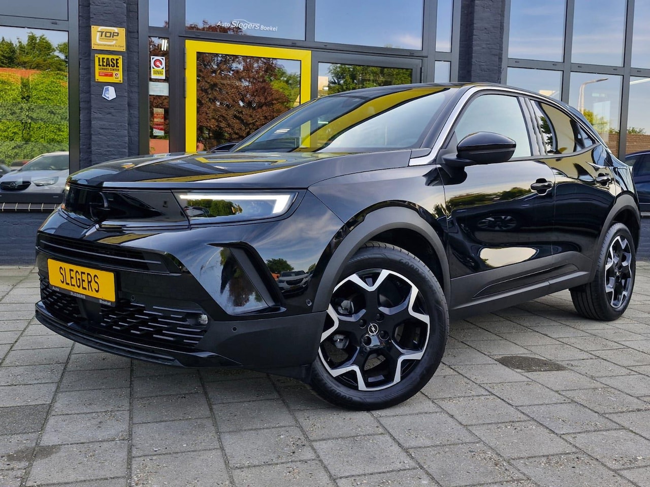 Opel Mokka - 1.2 Turbo Ultimate Automaat | Parkeer Camera | Parkeer Sensoren | Android Auto en Apple Ca - AutoWereld.nl