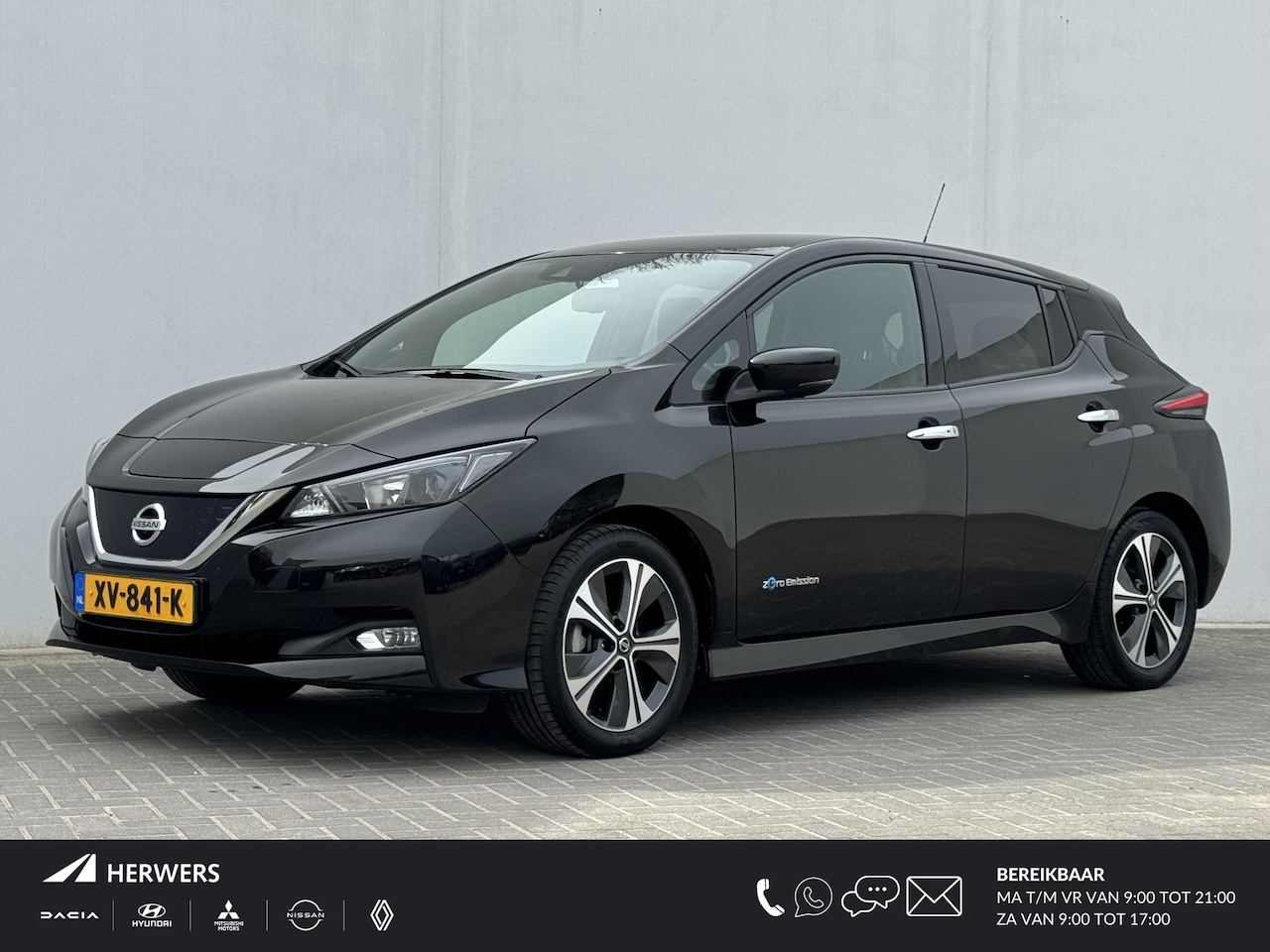 Nissan LEAF - N-Connecta 40 kWh / Private lease vanaf 350,- euro per maand /  Stoelverwarming voor en ac - AutoWereld.nl