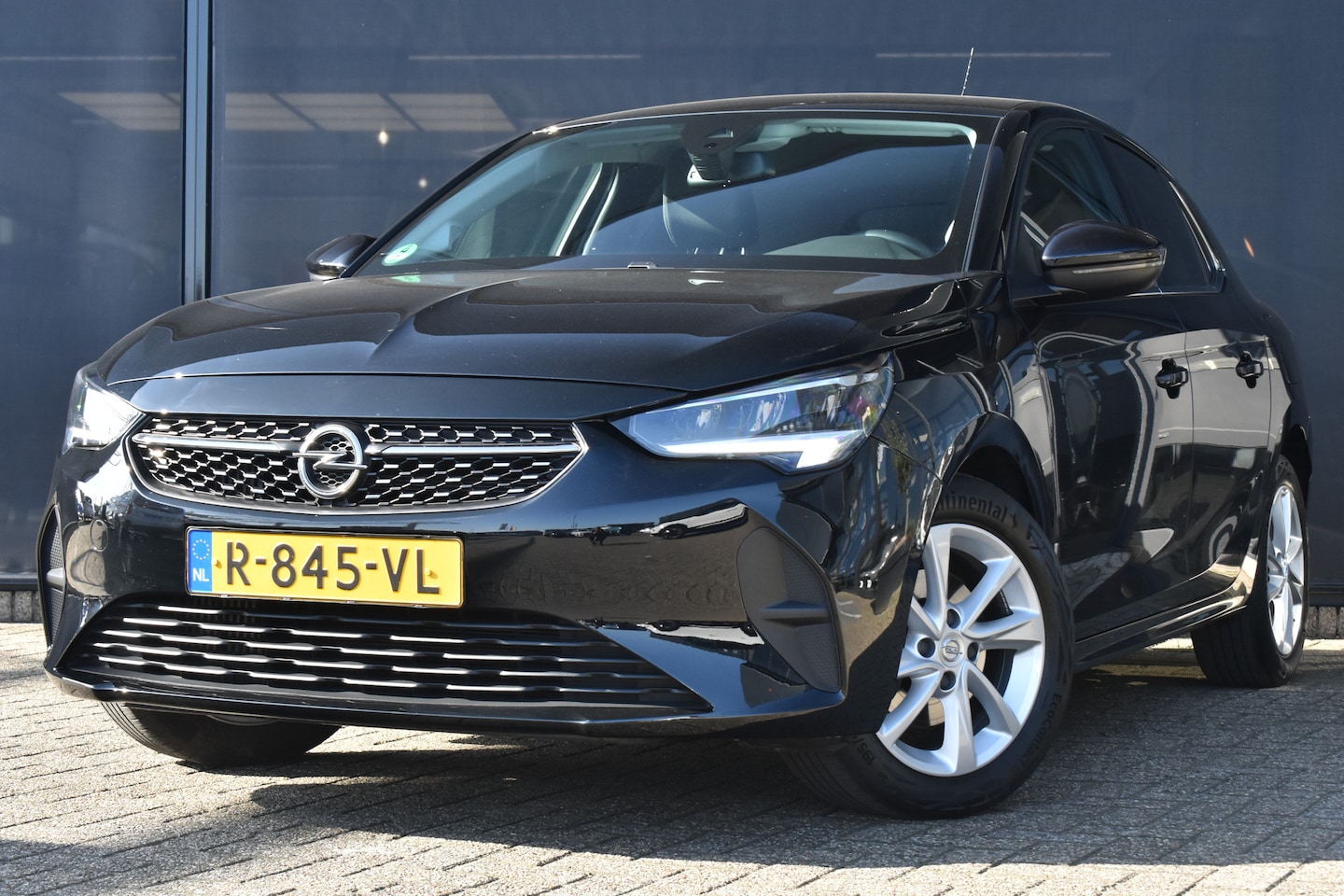 Opel Corsa - Opel 1.2 Elegance 100pk | Navigatie by App | Parkeersensoren | Climate Control | Full-LED - AutoWereld.nl