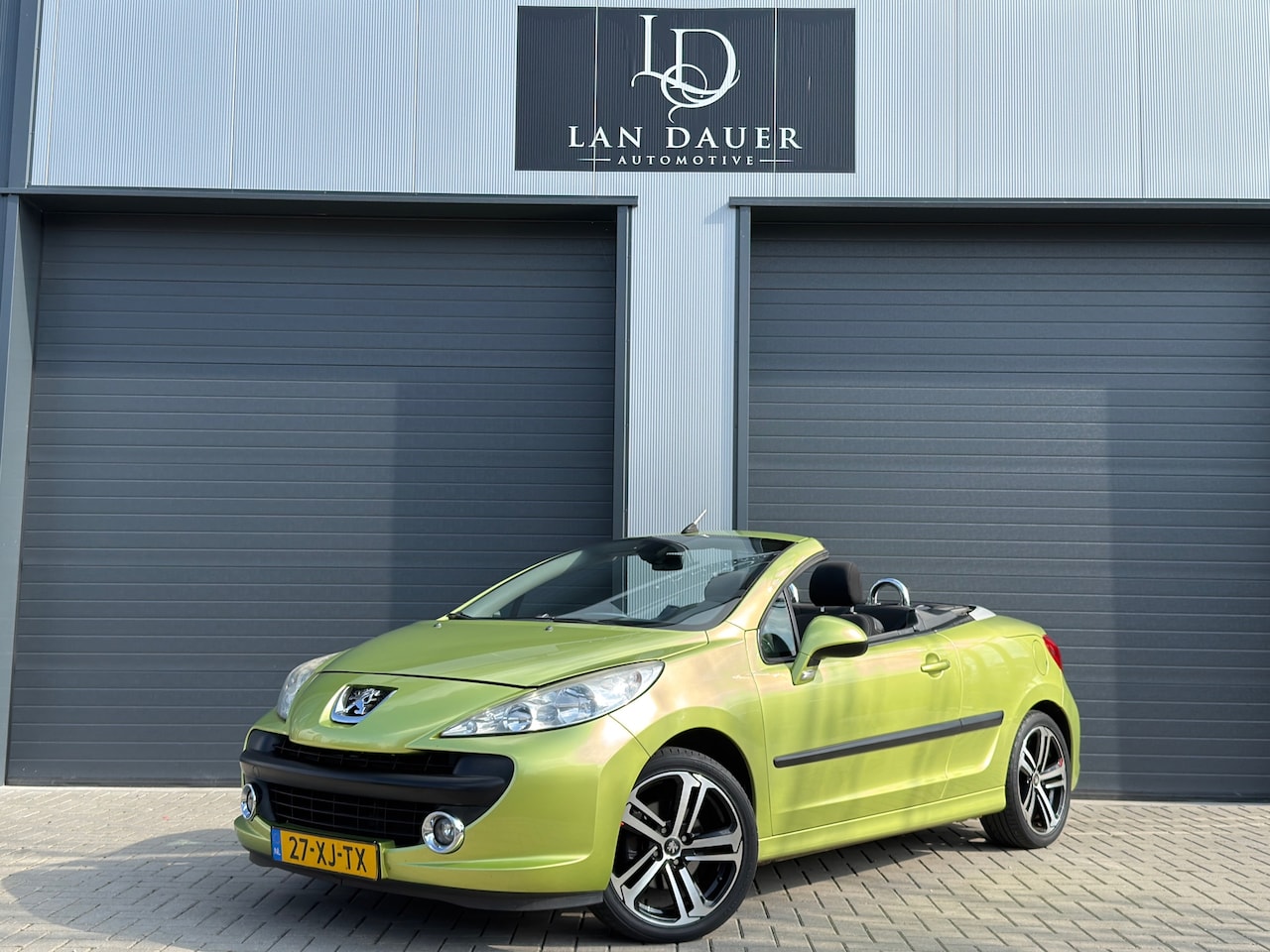 Peugeot 207 CC - 1.6 VTi / Cabrio / Airco / APK / Sport velgen - AutoWereld.nl
