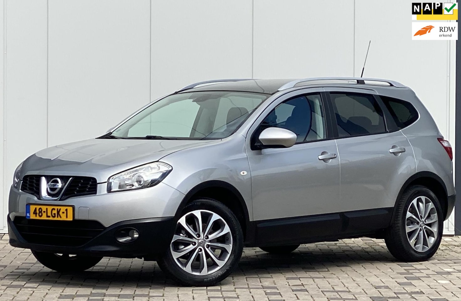 Nissan Qashqai+2 - 1.6 Connect Edition 7 Persoons Panorama Camera Navi in perfetc staat - AutoWereld.nl