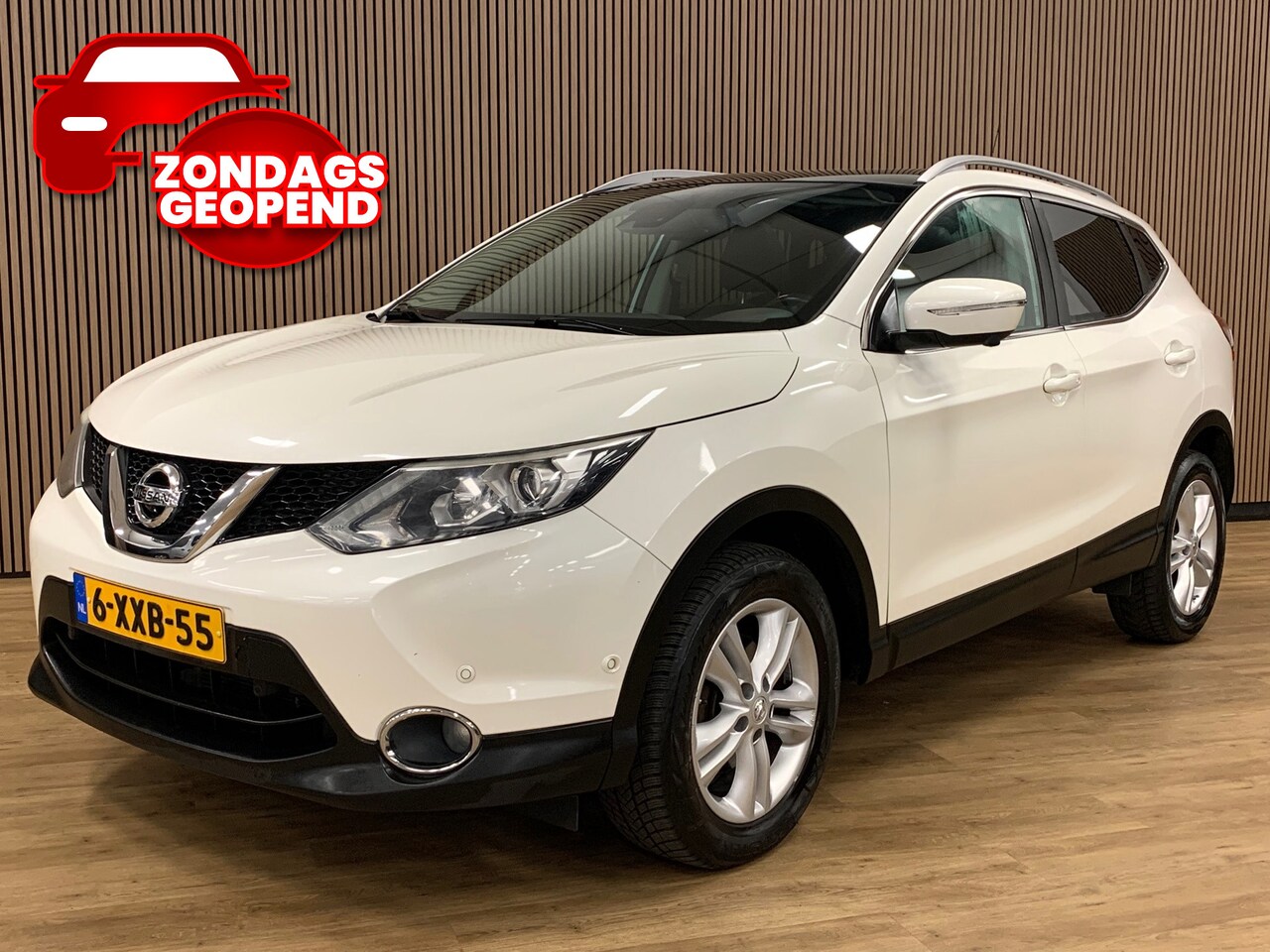 Nissan Qashqai - 1.2 Premier Edition-Panoramadak-360 Camera-Navigatie- - AutoWereld.nl