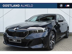 BMW i5 - eDrive40 M Sport / Trekhaak / Adaptieve LED / Comfort Access / Stoelventilatie / Parking A