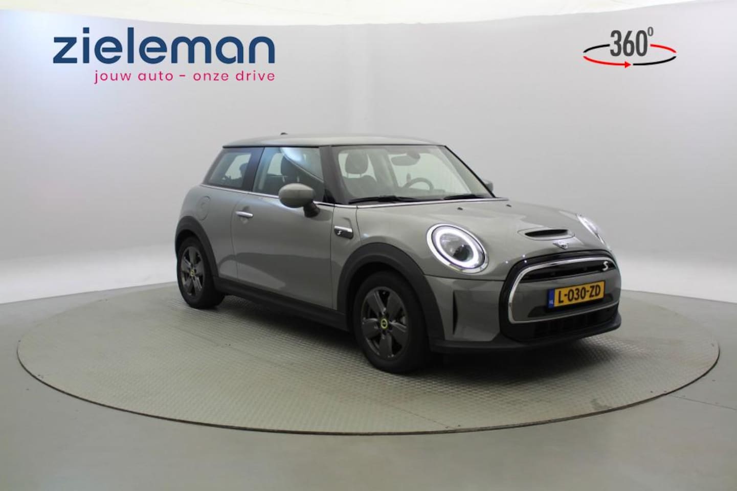 MINI Mini-Electric - Essential 33 kWh - Navi, Clima, Carplay, SOH 96% - AutoWereld.nl