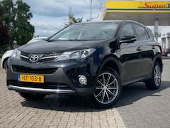 Toyota RAV4 - 2.0 150pk 4WD AUTOMAAT NAVI CAMERA TREKHAAK