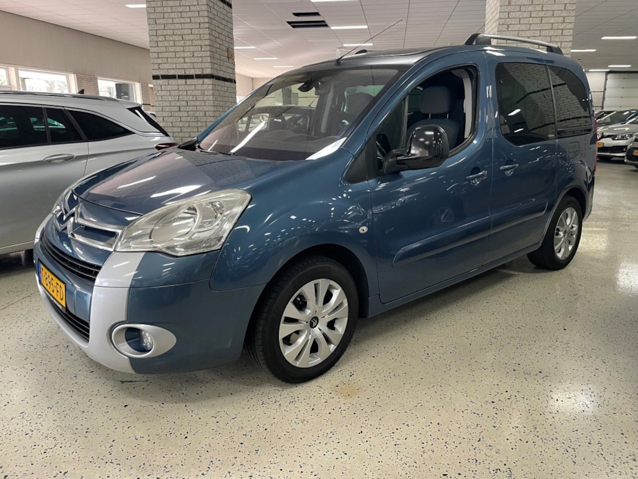 Citroën Berlingo - 1.6 VTI 120 Multispace 88kw Panorama Dak Airco ECC Trekhaak - AutoWereld.nl