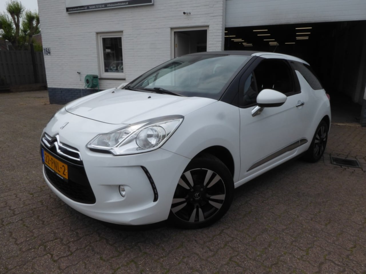 Citroën DS3 - 1.6 SO CHIC IN WHITE/C;imat Control/Sportief uiterlijk/Zeer mooi - AutoWereld.nl
