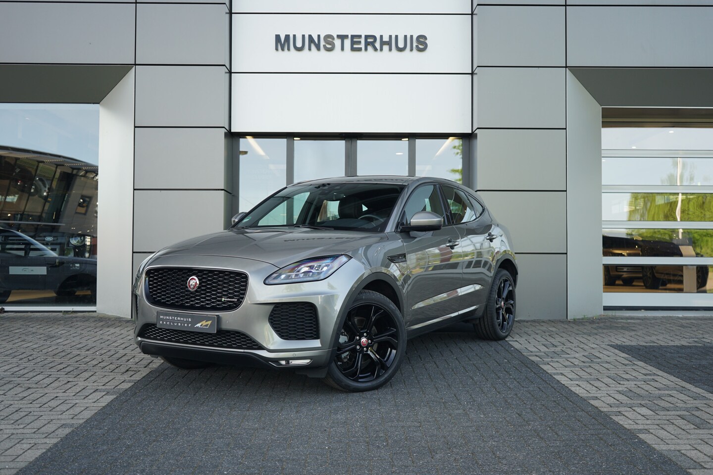 Jaguar E-Pace - 2.0 D150 AWD R-Dynamic S | Verwarmde voorstoelen | Panoramadak | - AutoWereld.nl