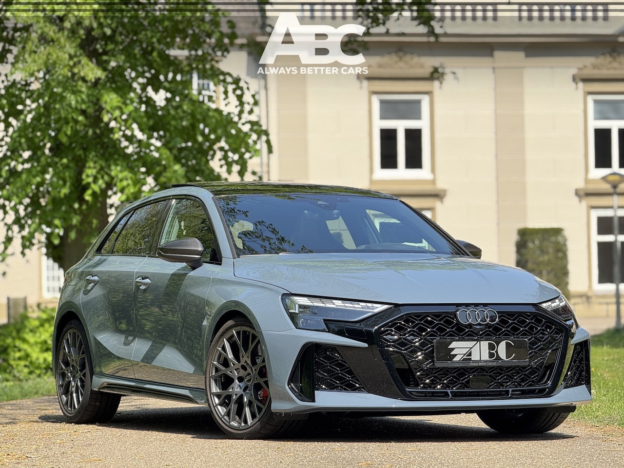 Audi RS3 - Sportback 2.5 TFSI RS 3 quattro Carbon - AutoWereld.nl