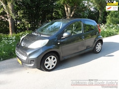 Peugeot 107 - 1.0-12V Urban Move
