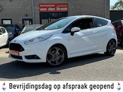 Ford Fiesta - 1.6 ST 182Pk Xenon Camera Leder Keyless Pdc Stoelverwarming Climate Ctr Nw Apk