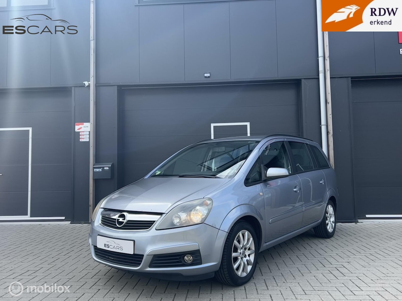 Opel Zafira - 2.2 Temptation 7persoons Automaat | Airco - AutoWereld.nl