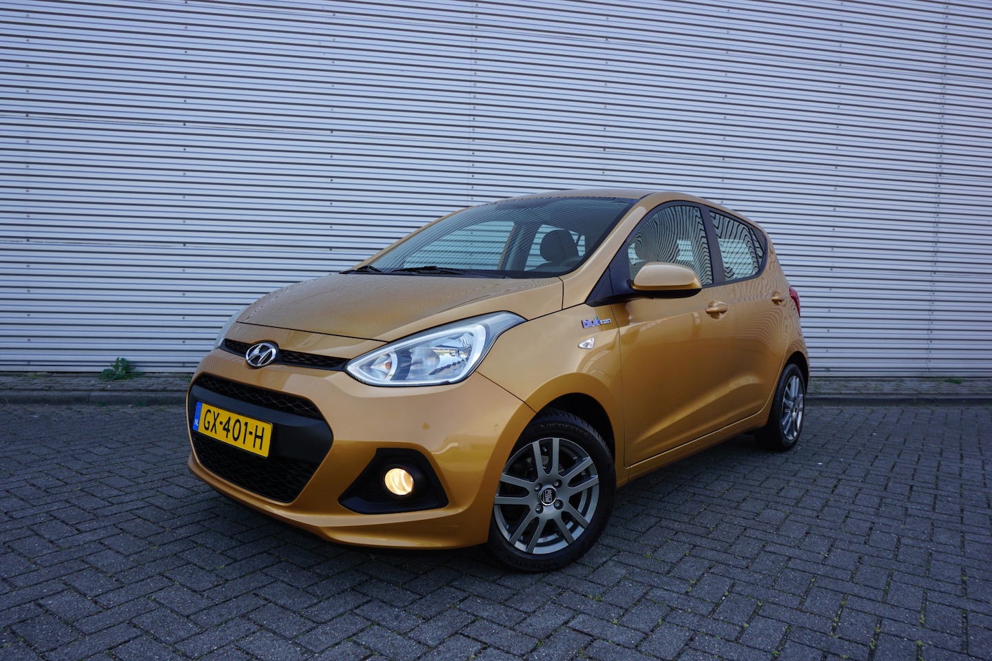 Hyundai i10 - 1.0i i-Motion Comfort Climate / Cruise / Parkeers. / NAP - AutoWereld.nl