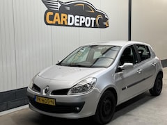 Renault Clio - 1.6-16V Dynamique Luxe