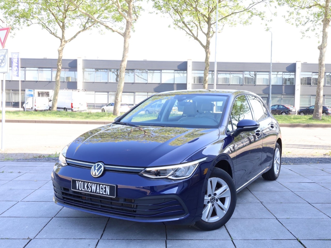 Volkswagen Golf - 1.5 eTSI Life Adaptive Cruise | Stoel&Stuurverwarming | Carplay/Android | - AutoWereld.nl
