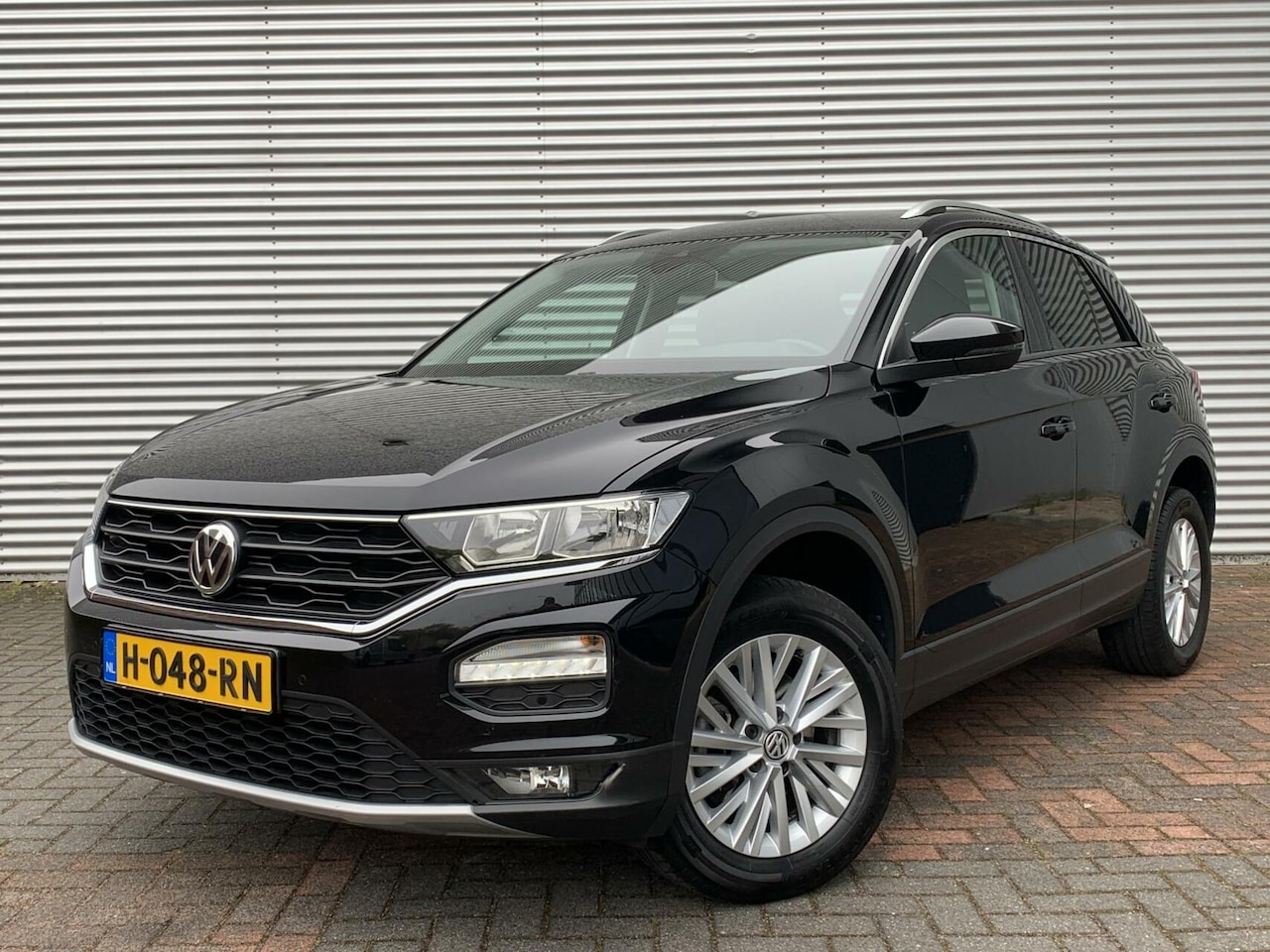 Volkswagen T-Roc - 1.5 TSI Airco Carplay Cruise Led NL Auto 2020 Origineel 92238 KM N.A.P 2 De Eigenaar Nieuw - AutoWereld.nl