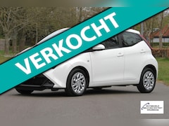 Toyota Aygo - 1.0 VVT-i Play Limited / Camera / Van 1e eigenaar / Airco / Cruise control / Elektrische r