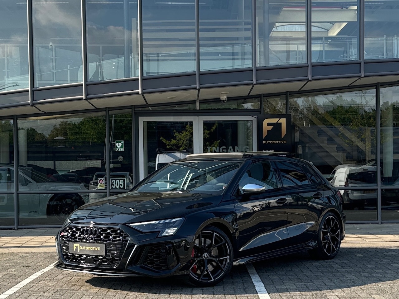 Audi A3 Sportback - 2.5 TFSI RS 3 quattro Pano|360c|B&O|Matrix - AutoWereld.nl