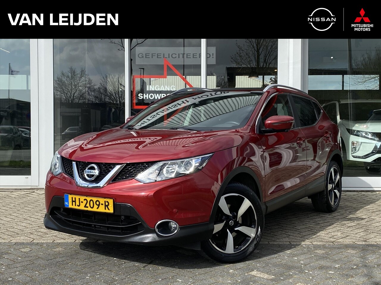 Nissan Qashqai - 1.2 115pk DIG-T N-Connecta | Trekhaak | Panoramadak | Navigatie | 360-Camera | Keyless - AutoWereld.nl