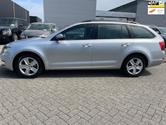 Skoda Octavia Combi - 1.4 TSI Greentech Ambition Garantie nieuwe Distributie ketting