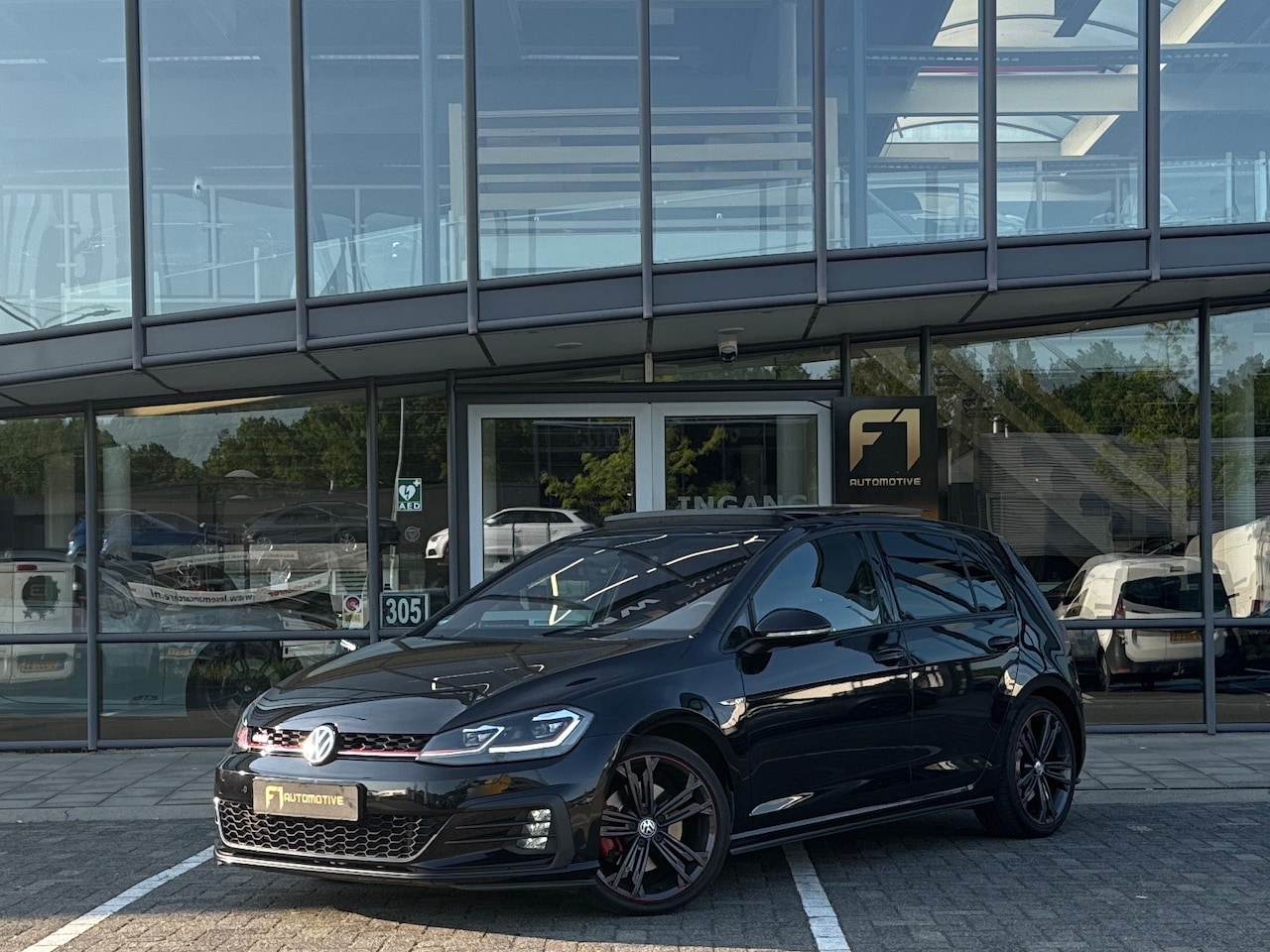 Volkswagen Golf - 2.0 TSI GTI Performance Pano|ACC|Sfeer|Carplay - AutoWereld.nl