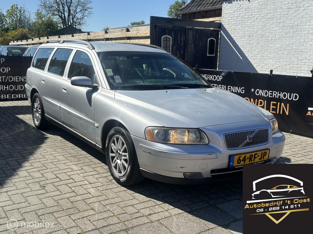 Volvo V70 - 2.4 D5 Kinetic inruilkoopje met ervaring - AutoWereld.nl