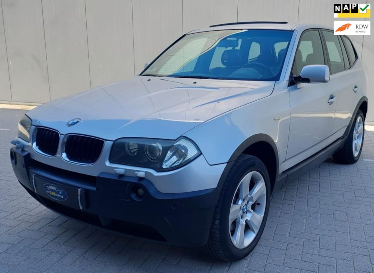 BMW X3 - 3.0i Automaat I Goed onderhouden I Panoramadak - AutoWereld.nl