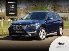BMW X1 - xDrive20i High Exe | Schuifdak | HUD | Elek.St. | Stuur+Stoel verwarming | Lane-ass | St.v