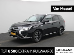 Mitsubishi Outlander - 2.0 PHEV Instyle | Parkeersensoren | Achteruitrijcamera | Lederen Bekleding | Stoelverwarm
