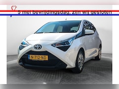 Toyota Aygo - 1.0 VVT-i x-play (73 PK) 1e-Eig. & Dealer-Onderh. BOVAG-Garantie. NL-Auto. Navigatie/Apple