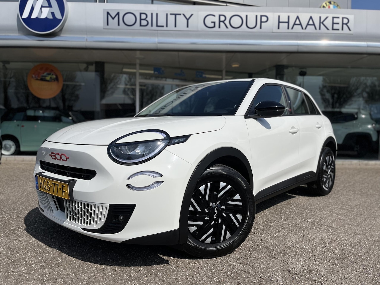 Fiat 600e - RED GRATIS WALLBOX!! Dé aanbieding in NL bij MGH - AutoWereld.nl