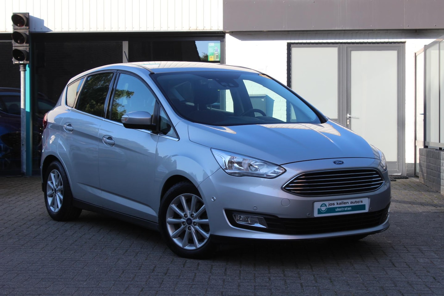 Ford C-Max - 1.5i EcoBoost Titanium Navi/Carplay, Winter Pack, All Season, Climate Control. - AutoWereld.nl