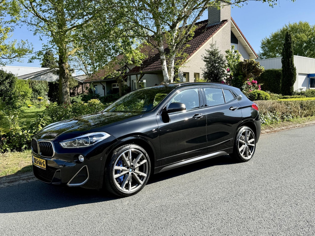 BMW X2 - M35i High Executive 306PK Pano•HarmanKardon•Schaalstoelen - AutoWereld.nl