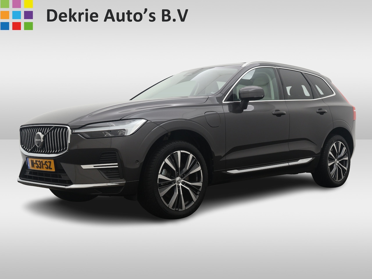 Volvo XC60 - 2.0 T8 Hybrid AWD Inscription Exclusive / Virtual-Cockpit / Trekhaak / Pdc+Camera / Leder - AutoWereld.nl
